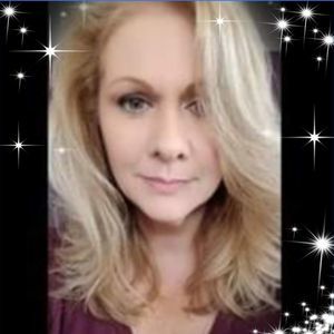 Meet your Posher, Candie